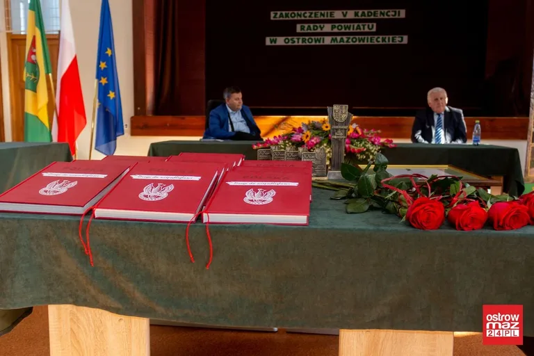 Podsumowanie piątej kadencji rady powiatu ostrowskiego (zdjęcia, wideo)
