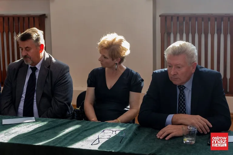 Podsumowanie piątej kadencji rady powiatu ostrowskiego (zdjęcia, wideo)