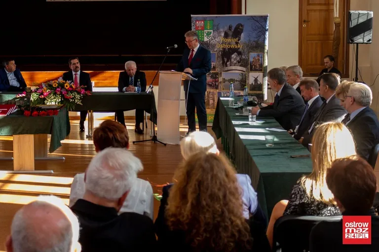 Podsumowanie piątej kadencji rady powiatu ostrowskiego (zdjęcia, wideo)