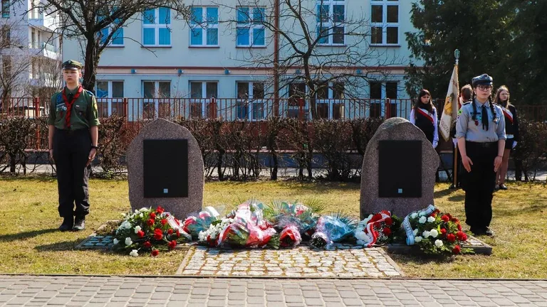Wspomnienie o odwadze Jadwigi Długoborskiej i Lucyny Radziejowskiej. Uroczystość w Ostrowi Mazowieckiej (zdjęcia, wideo)