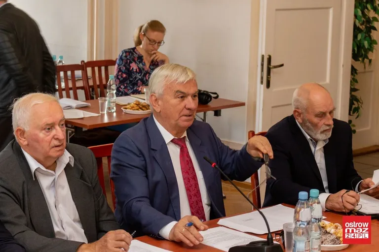 Podstoczysko, dworzec i muzeum Pileckich tematami rozmów na sesji (zdjęcia, wideo)