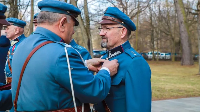 Uroczystość w Komorowie ku czci Józefa Piłsudskiego. Wręczono medale i odznaczenia (zdjęcia, wideo)