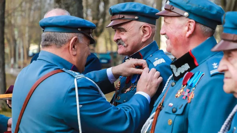 Uroczystość w Komorowie ku czci Józefa Piłsudskiego. Wręczono medale i odznaczenia (zdjęcia, wideo)