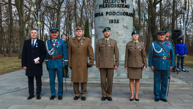 Uroczystość w Komorowie ku czci Józefa Piłsudskiego. Wręczono medale i odznaczenia (zdjęcia, wideo)