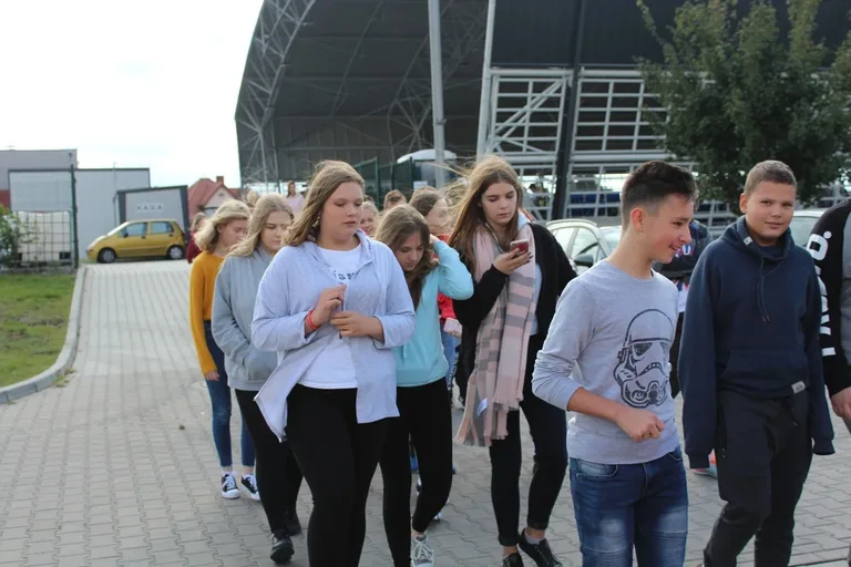 Próbna ewakuacja Szkoły Podstawowej nr 1 (zdjęcia)