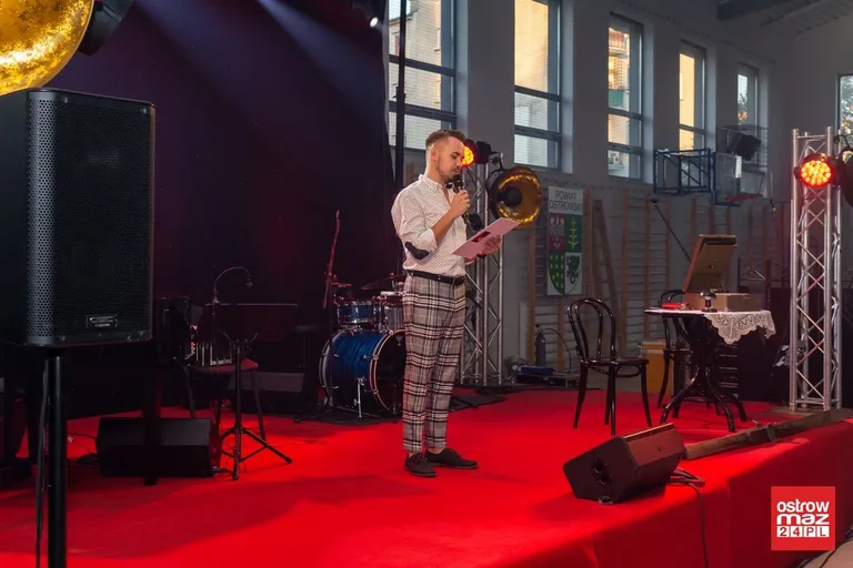 Utwory polskiej literatury w Ostrowi Mazowieckiej (zdjęcia, wideo)