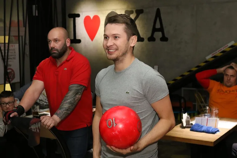 Kręglarze zagrali dla małej Kalinki (zdjęcia, wideo)
