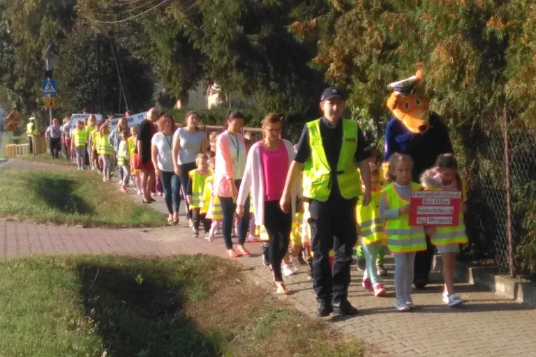 Akcja EDWARD w szkołach powiatu ostrowskiego (zdjęcia)