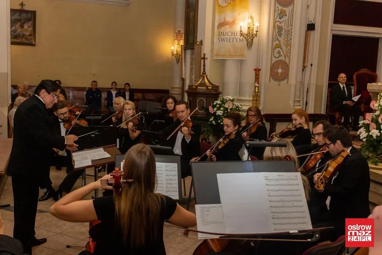 "Latynoski duet" w ostrowskiej parafii (zdjęcia, wideo)