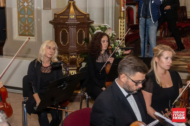 "Latynoski duet" w ostrowskiej parafii (zdjęcia, wideo)