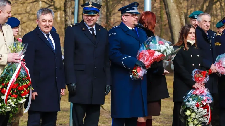 Uroczystość w Komorowie ku czci Józefa Piłsudskiego. Wręczono medale i odznaczenia (zdjęcia, wideo)