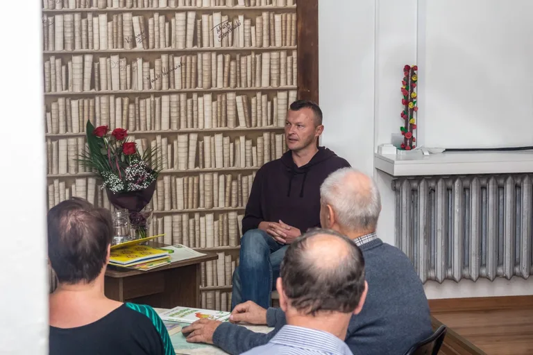 Piotr Rowicki w MBP (zdjęcia)