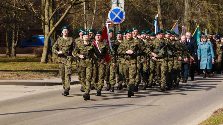 Uroczystość w Komorowie ku czci Józefa Piłsudskiego. Wręczono medale i odznaczenia (zdjęcia, wideo)