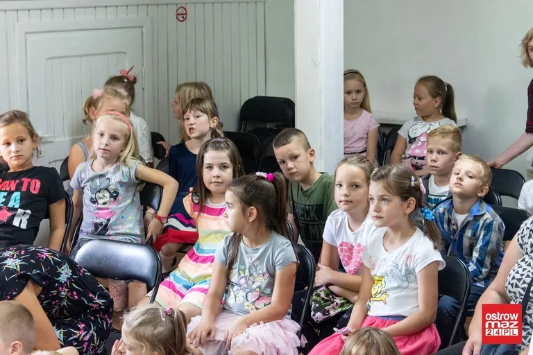 Spotkanie z bajką ostrowskich dzieci (zdjęcia, wideo)