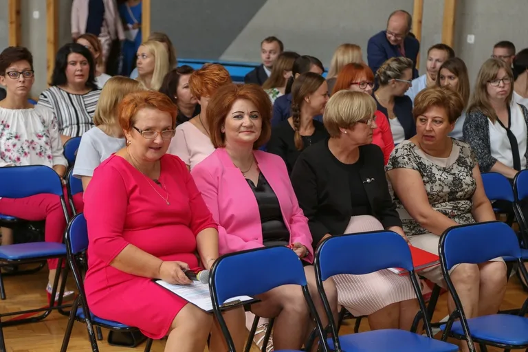 Stopnie zawodowe nauczyciela dyplomowanego dla 25 pedagogów z powiatu ostrowskiego (zdjęcia, lista nominowanych)
