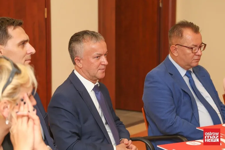 Środki unijne na dofinansowanie oświaty w Komorowie (zdjęcia)