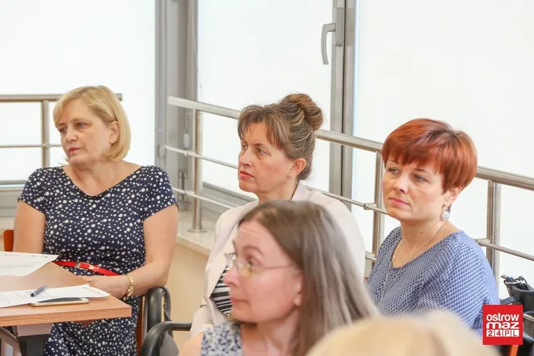Środki unijne na dofinansowanie oświaty w Komorowie (zdjęcia)
