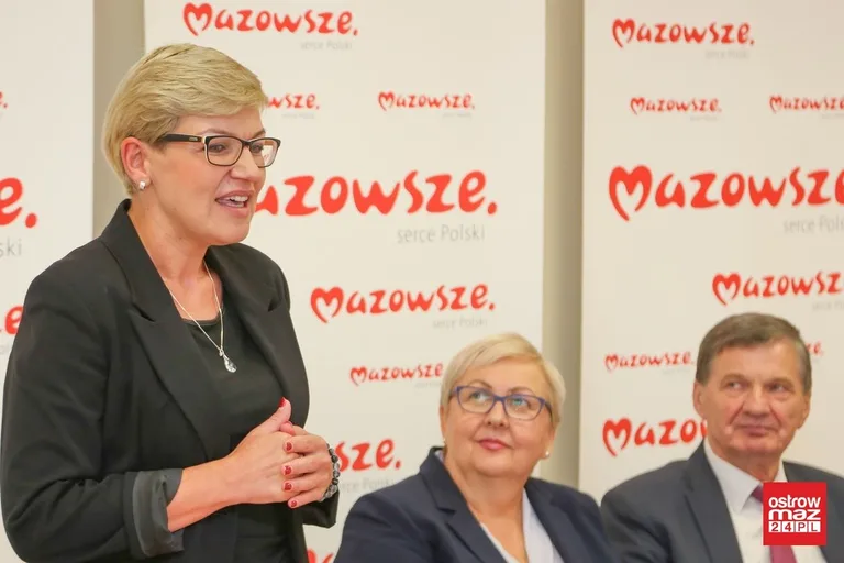 Środki unijne na dofinansowanie oświaty w Komorowie (zdjęcia)