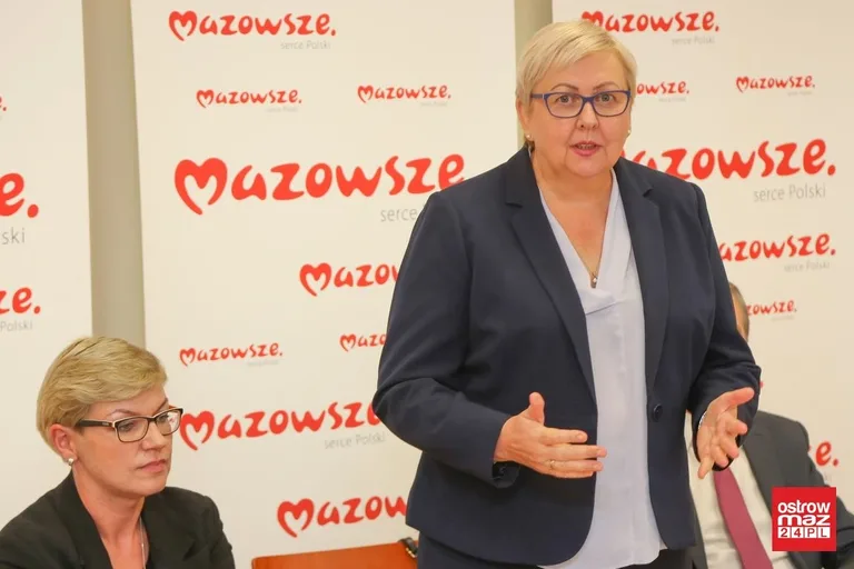 Środki unijne na dofinansowanie oświaty w Komorowie (zdjęcia)