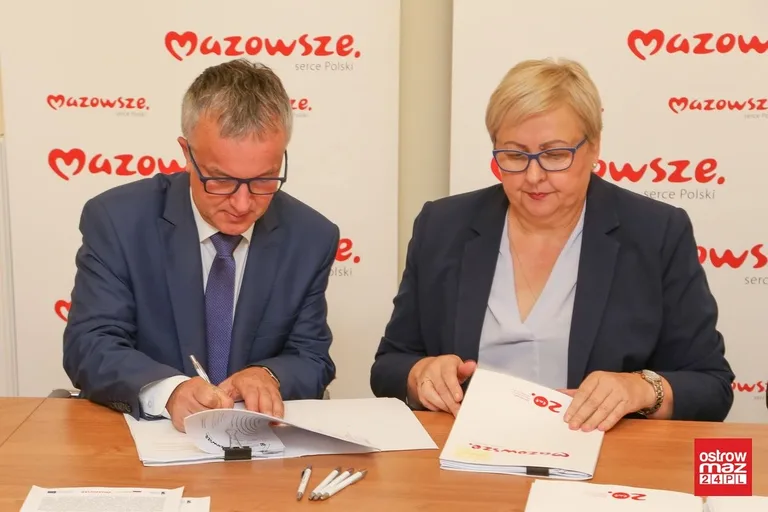 Środki unijne na dofinansowanie oświaty w Komorowie (zdjęcia)
