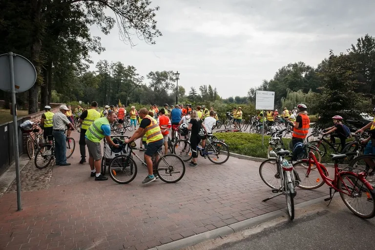 Rajd rowerowy w Andrzejewie. Upamiętnili poległych