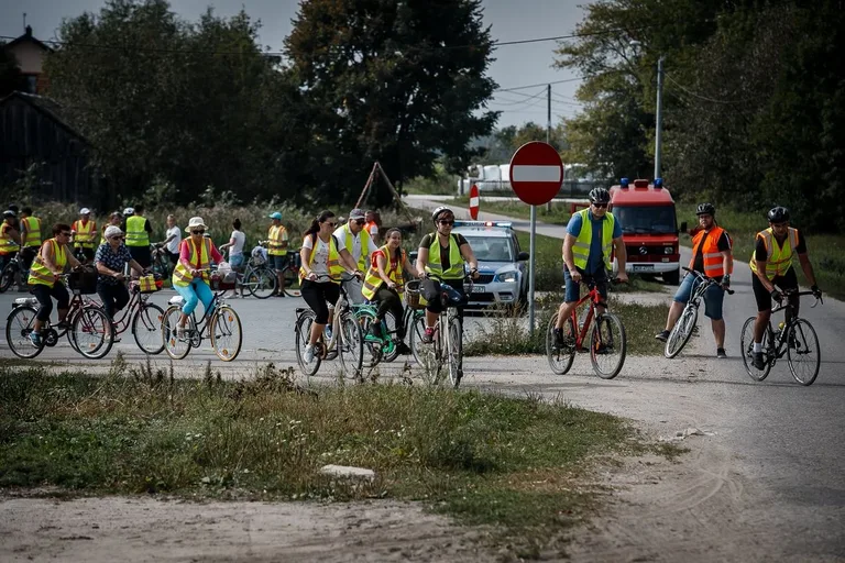 Rajd rowerowy w Andrzejewie. Upamiętnili poległych