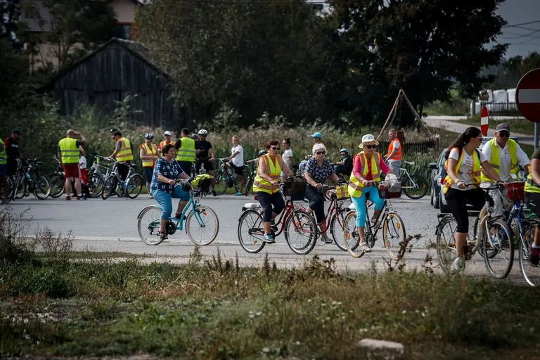 Rajd rowerowy w Andrzejewie. Upamiętnili poległych
