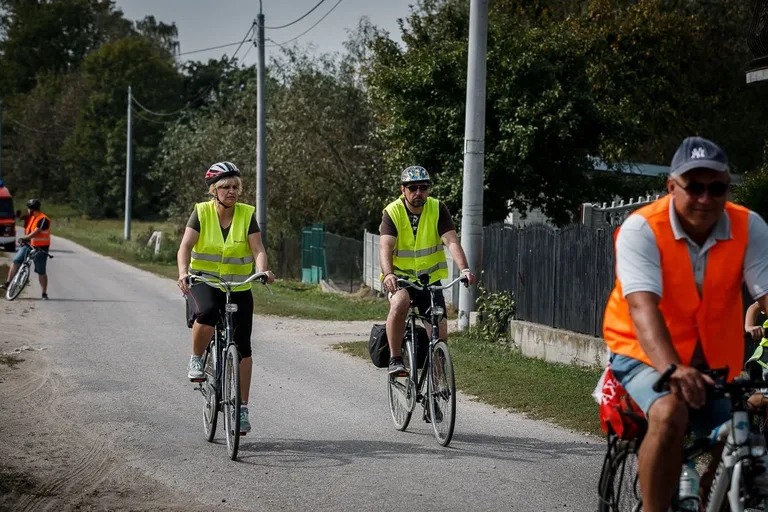 Rajd rowerowy w Andrzejewie. Upamiętnili poległych