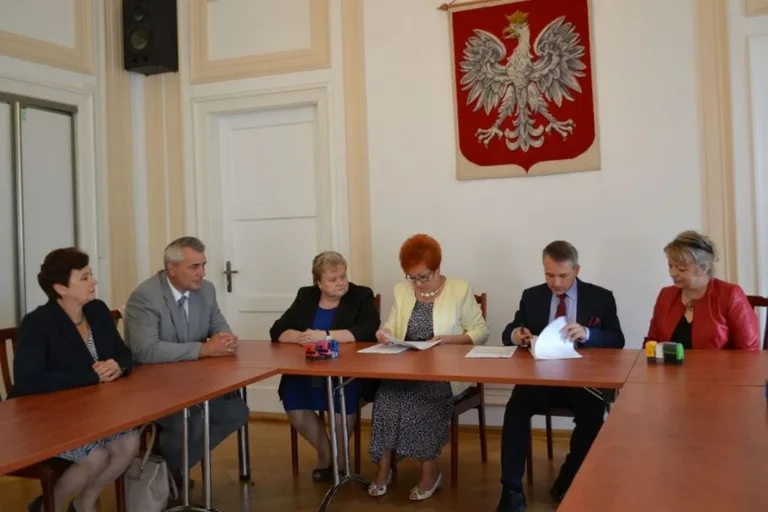 Wspólnie dla seniorów. PCK podpisało umowę z władzami miasta (zdjęcia)