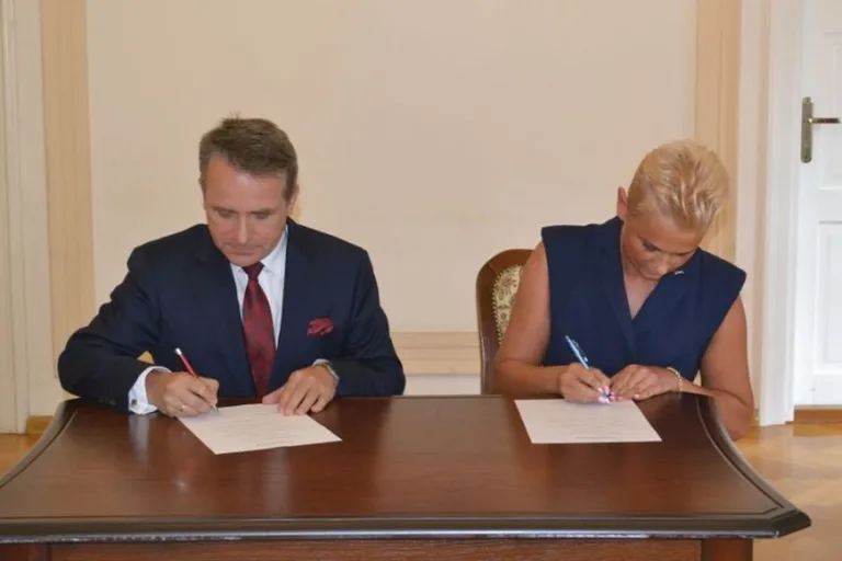 Awans zawodowy ostrowskich nauczycieli (zdjęcia)