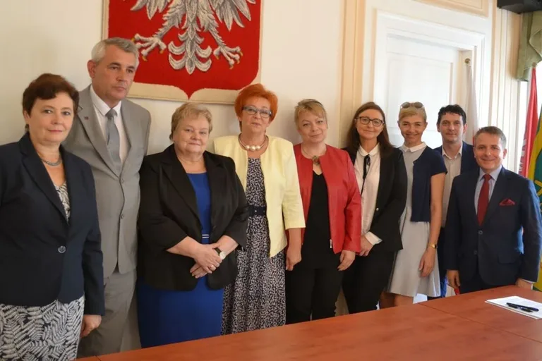 Wspólnie dla seniorów. PCK podpisało umowę z władzami miasta (zdjęcia)