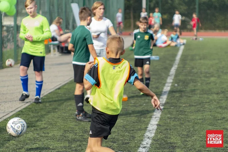 Dzień Sportu na orliku przy "trójce" (zdjęcia)