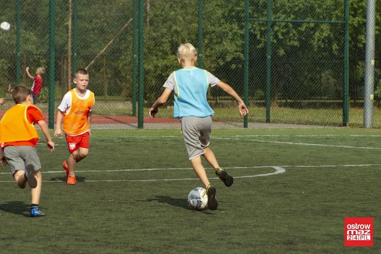Dzień Sportu na orliku przy "trójce" (zdjęcia)