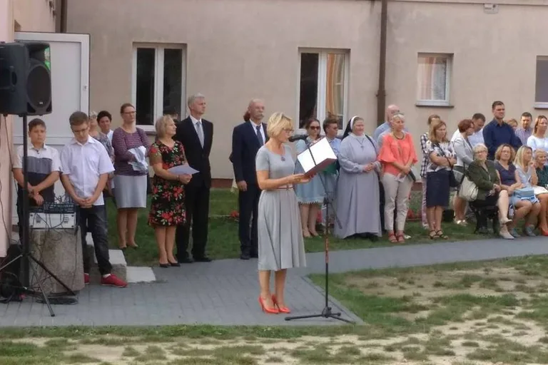 Rozpoczęcie roku szkolnego w "dwójce" (zdjęcia)