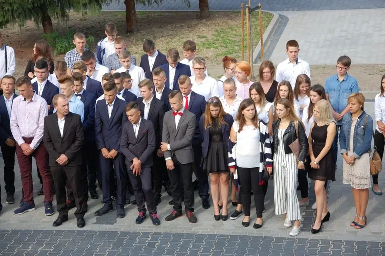 ZS CKR w Starym Lubiejewie zainaugurował rok szkolny (zdjęcia)