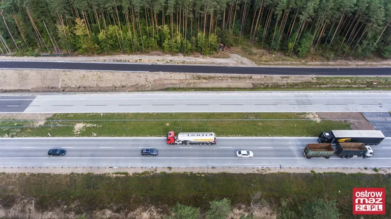 S8 wciąż w trakcie przebudowy (zdjęcia z lotu ptaka)