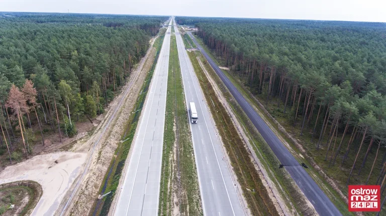 S8 wciąż w trakcie przebudowy (zdjęcia z lotu ptaka)