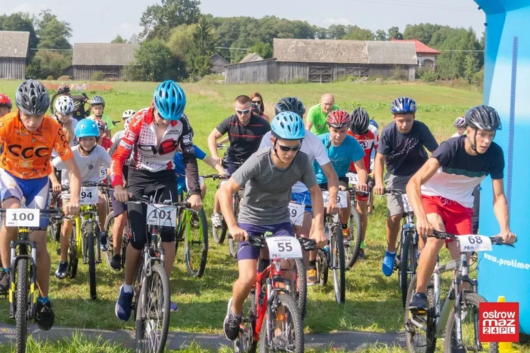 Dożynkowy wyścig rowerowy dla Nadanego (zdjęcia)