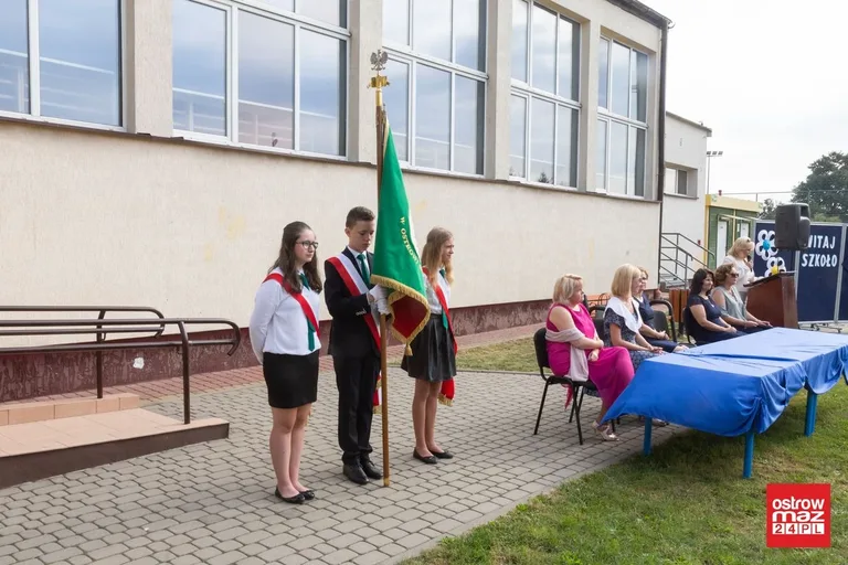 "Trójka" powitała nowy rok szkolny (zdjęcia)