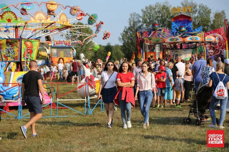 Moc atrakcji i zabawy na Jarmarkach Czerwińskich (zdjęcia, wideo)