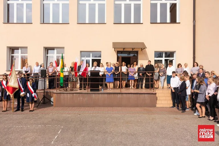 "Ekonomik" rozpoczął naukę w nowym roku szkolnym (zdjęcia)