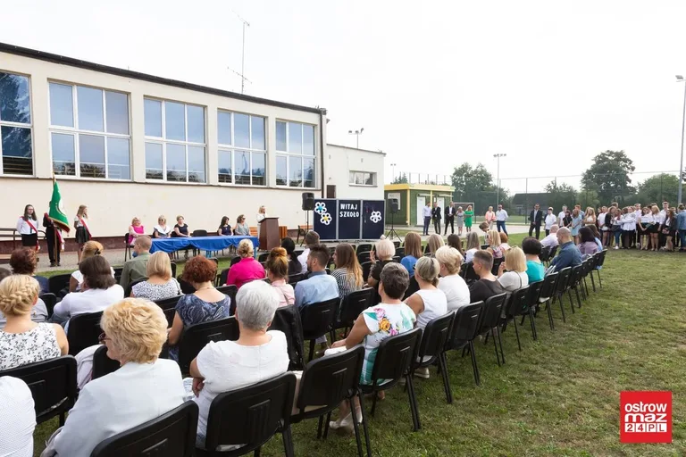 "Trójka" powitała nowy rok szkolny (zdjęcia)