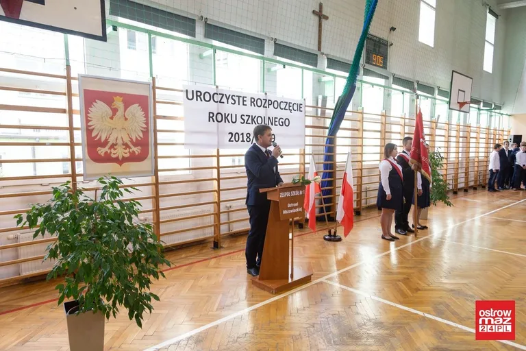 Uczniowie "Rubinka" gotowi do nauki (zdjęcia)