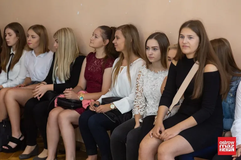 Uczniowie "Rubinka" gotowi do nauki (zdjęcia)