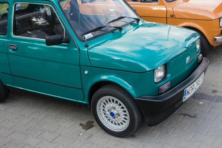 Zlot zabytkowych samochodów (zdjęcia)