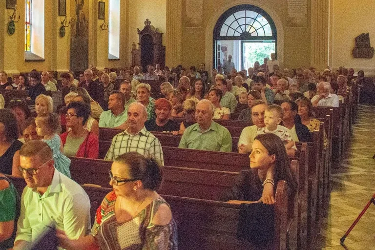 Koncertem pożegnano proboszcza parafii w Komorowie (zdjęcia, wideo)