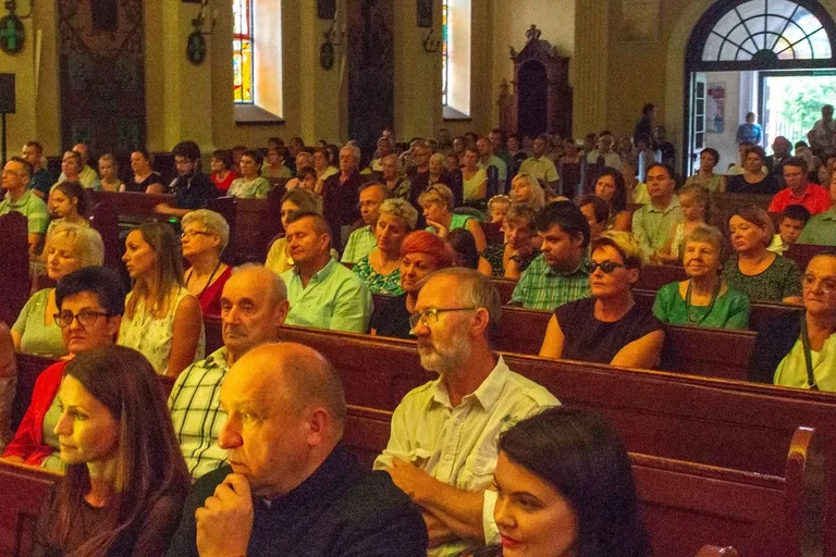 Koncertem pożegnano proboszcza parafii w Komorowie (zdjęcia, wideo)