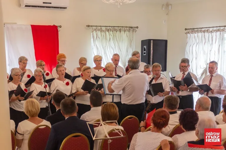 Koncert pieśni patriotycznych w Zarębach Kościelnych (zdjęcia, wideo)