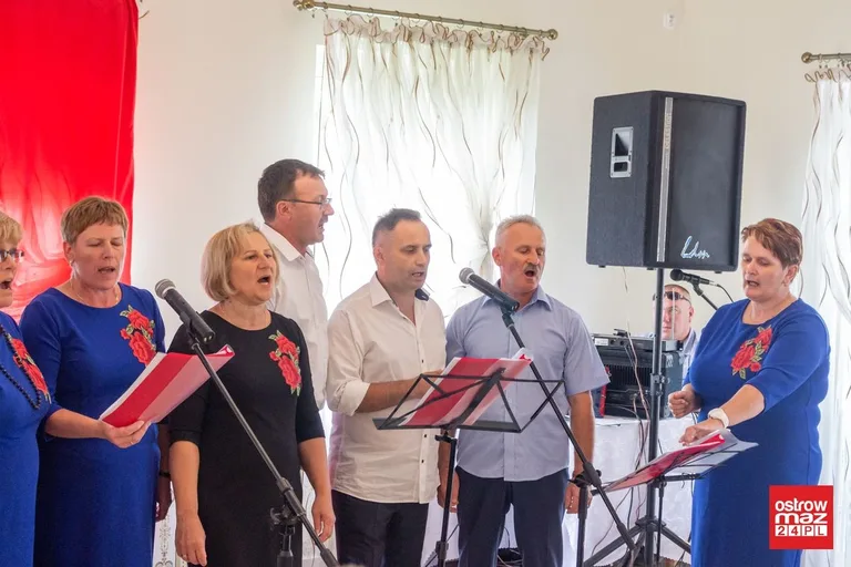 Koncert pieśni patriotycznych w Zarębach Kościelnych (zdjęcia, wideo)
