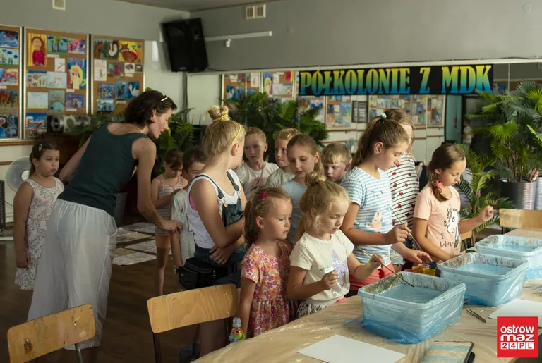 Malowali na wodzie z policjantem w tle (zdjęcia, wideo)